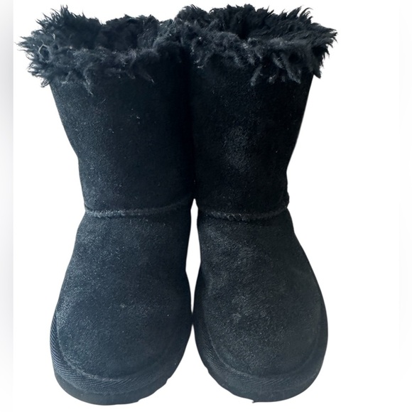 Cozy Black UGG Kids Boots - Picture 4 of 10